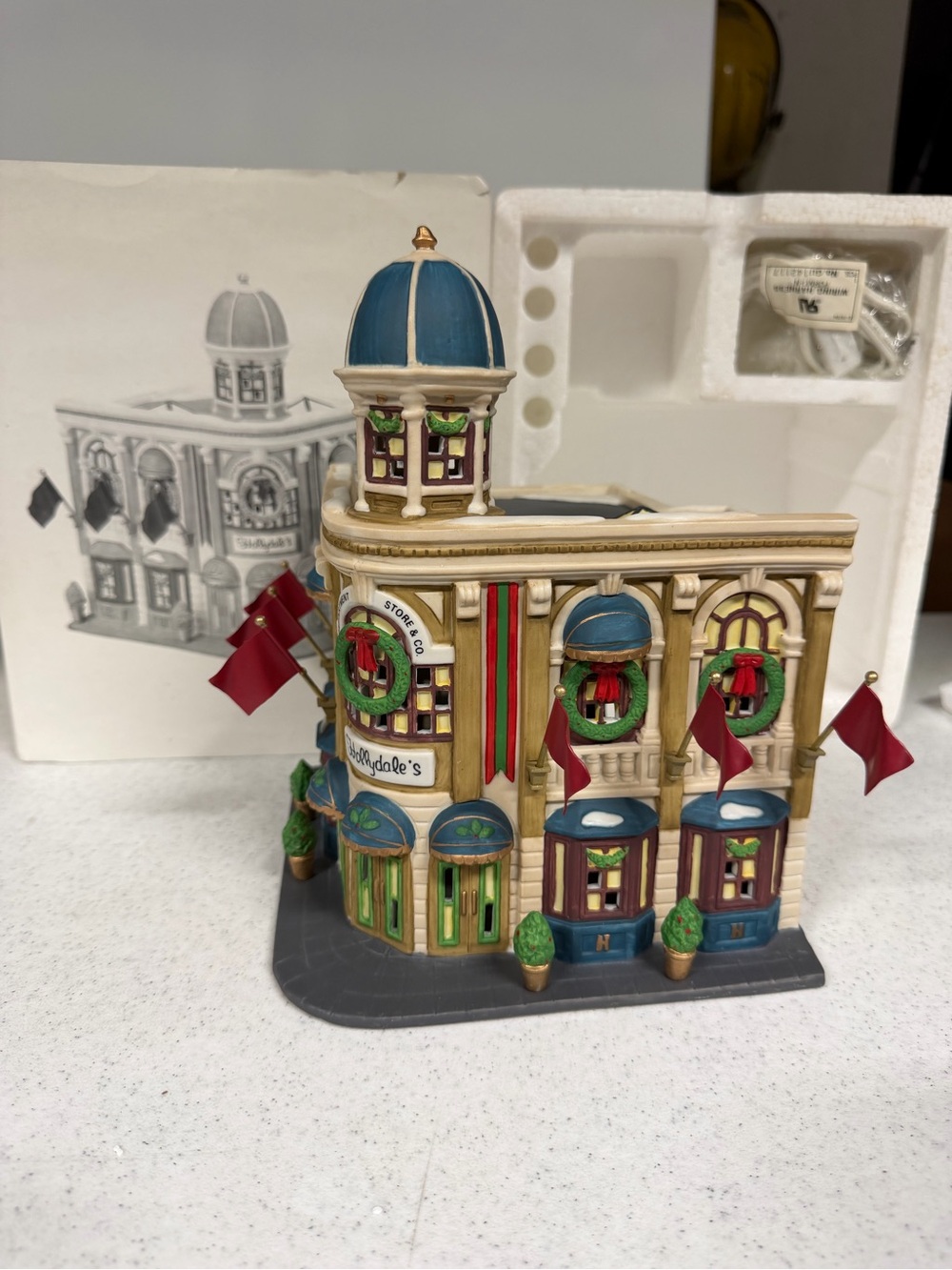 Department 56 Christmas in the City "Hollydale’s Department Store" # 5534-4